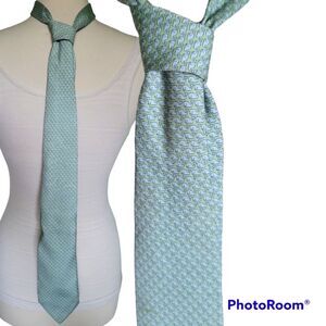 Vineyard Vines Blue & Green Original Whale Tie